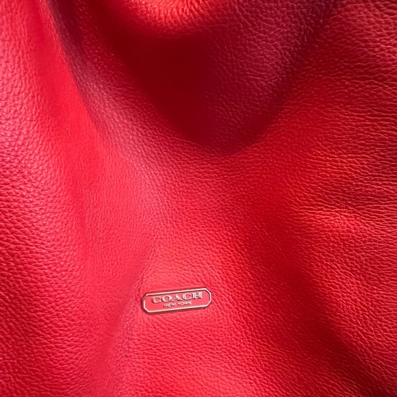 Coach F31323 Leather Shoulder Bag - Picture 2 of 8